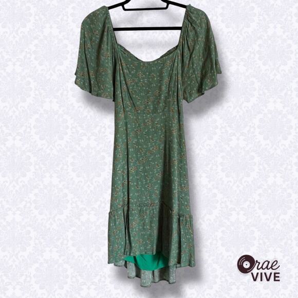 Heyson Dresses & Skirts - Heyson Tiny Dancer Green Floral Hi Lo Ruffle Dress Bow Back Women's Small